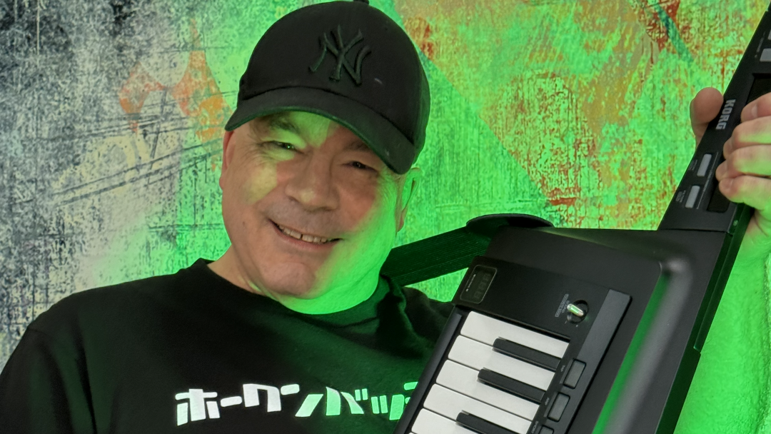 David Wise, lendário compositor de trilhas sonoras de videogame da Rare e do SNES, confirmado na gamescom latam 2026 em São Paulo.