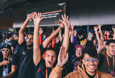 Público gamer reunido na gamescom latam em São Paulo, destacando a abertura das vendas de ingressos para a edição 2026.